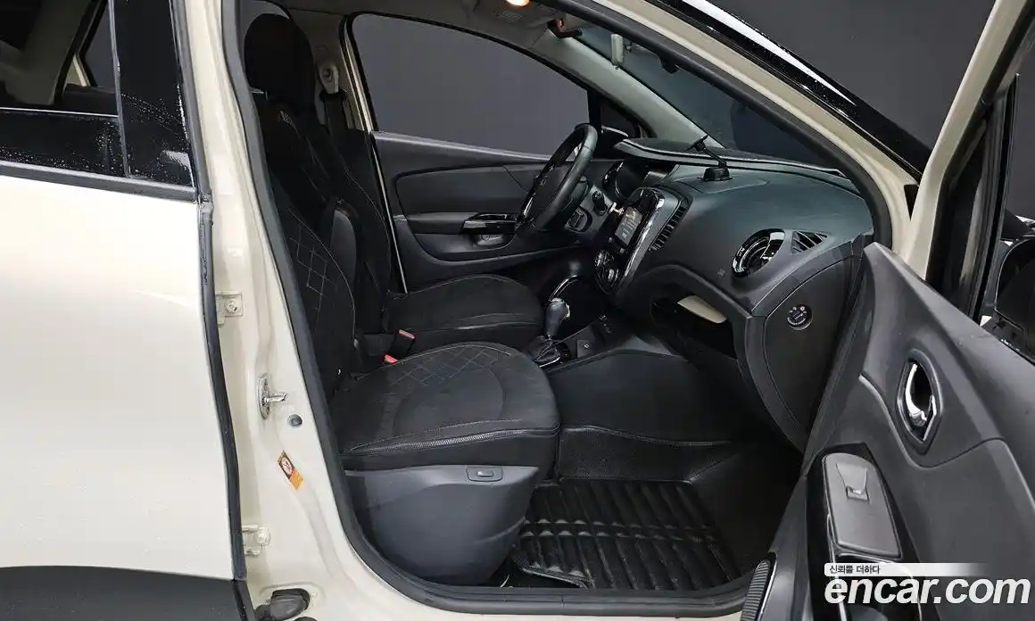 Renault QM3 2014 1.5 Автомат в Москве № 148466, фото 20