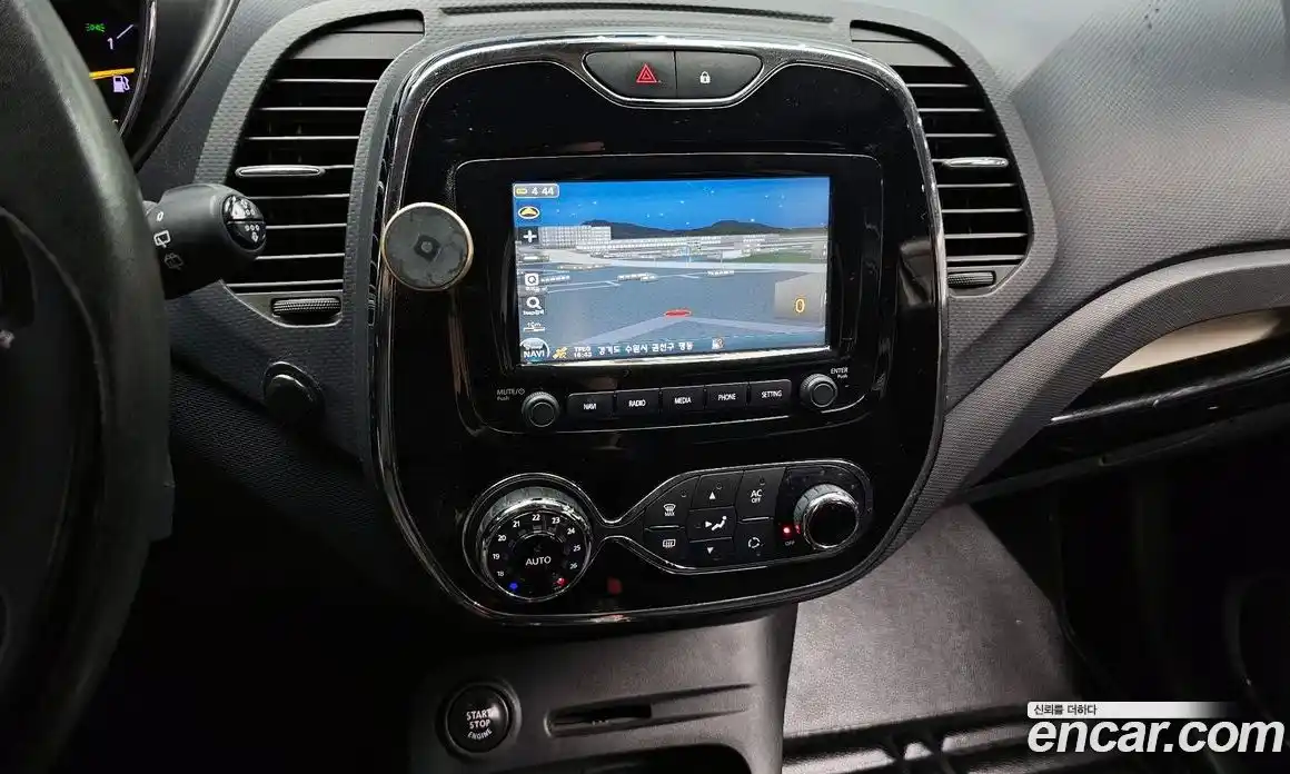 Renault QM3 2014 1.5 Автомат в Москве № 148466, фото 4