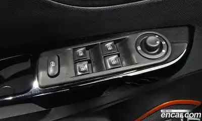 Renault QM3 2015 1.5 Автомат в Москве № 149952, миниатюра 11