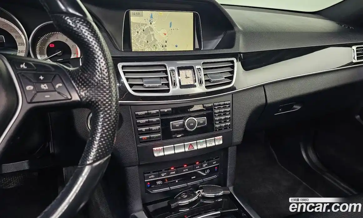 Mercedes-Benz E-Class 2015 3.5 Автомат в Москве № 152771, фото 15