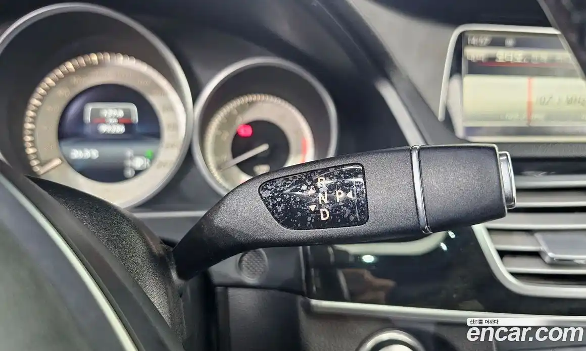 Mercedes-Benz E-Class 2015 3.5 Автомат в Москве № 152771, фото 3