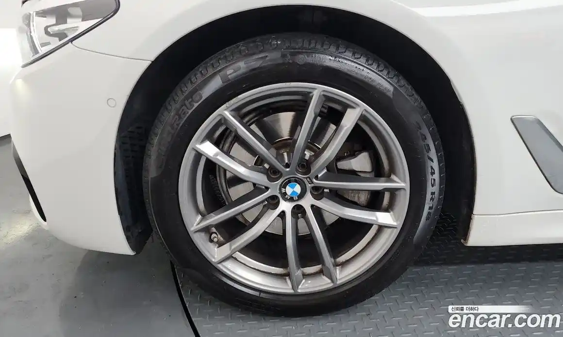 BMW 5-Series 2018 2.0 Автомат в Москве № 156869, фото 15