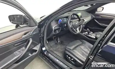 BMW 5-Series 2018 2.0 Автомат в Москве № 158923, миниатюра 11