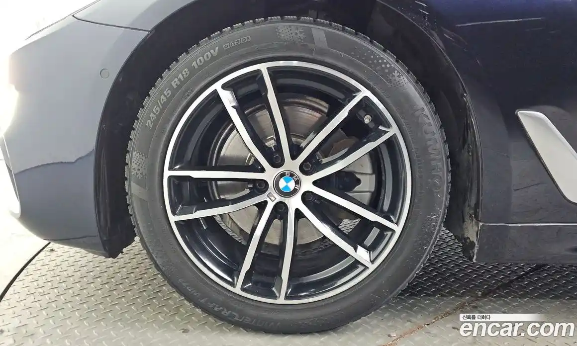 BMW 5-Series 2018 2.0 Автомат в Москве № 158923, фото 20