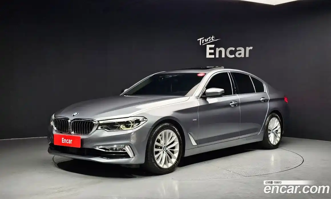 BMW 5-Series 2018 2.0 Автомат в Москве № 159529, фото 1