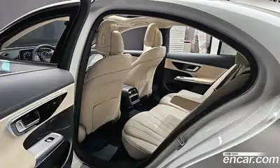 Mercedes-Benz E-Class 2025 2.0 Автомат в Москве № 160047, миниатюра 2