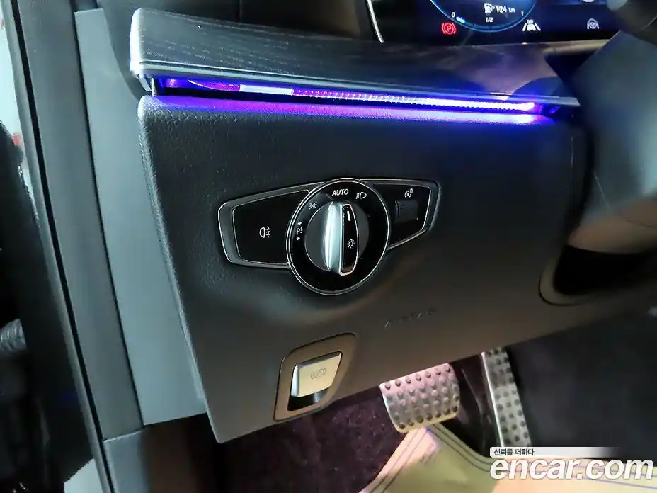 Mercedes-Benz E-Class 2021 1.9 Автомат в Москве № 160756, фото 16