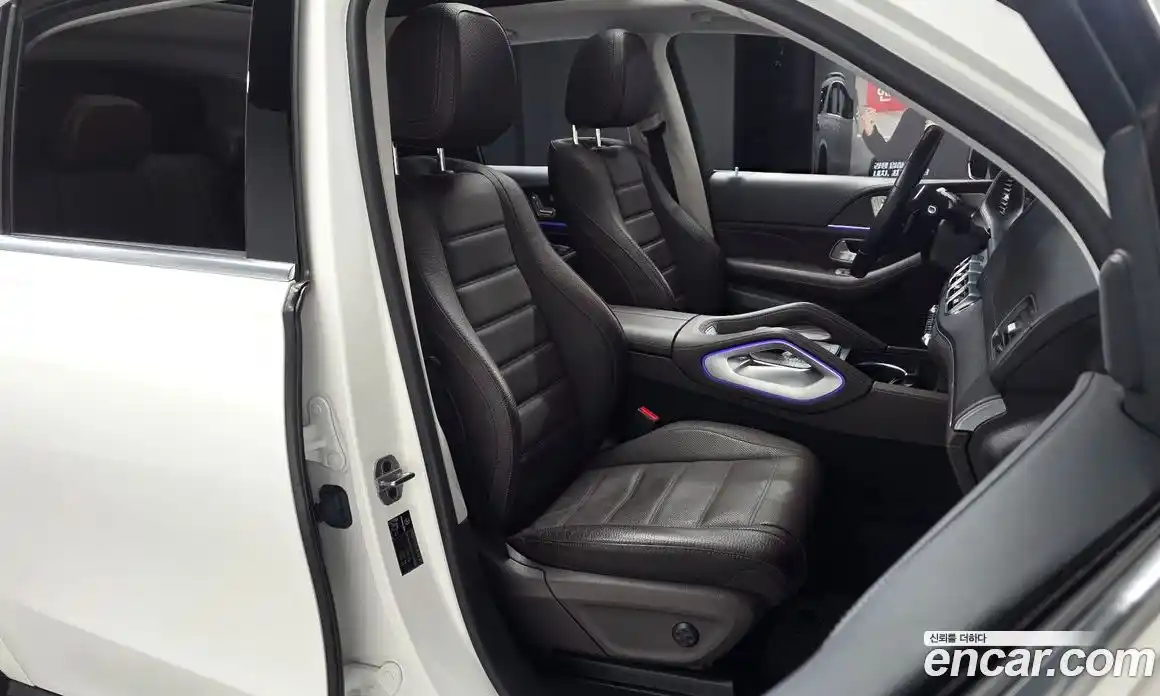 Mercedes-Benz GLE-Class 2023 3.0 Автомат в Москве № 161393, фото 4