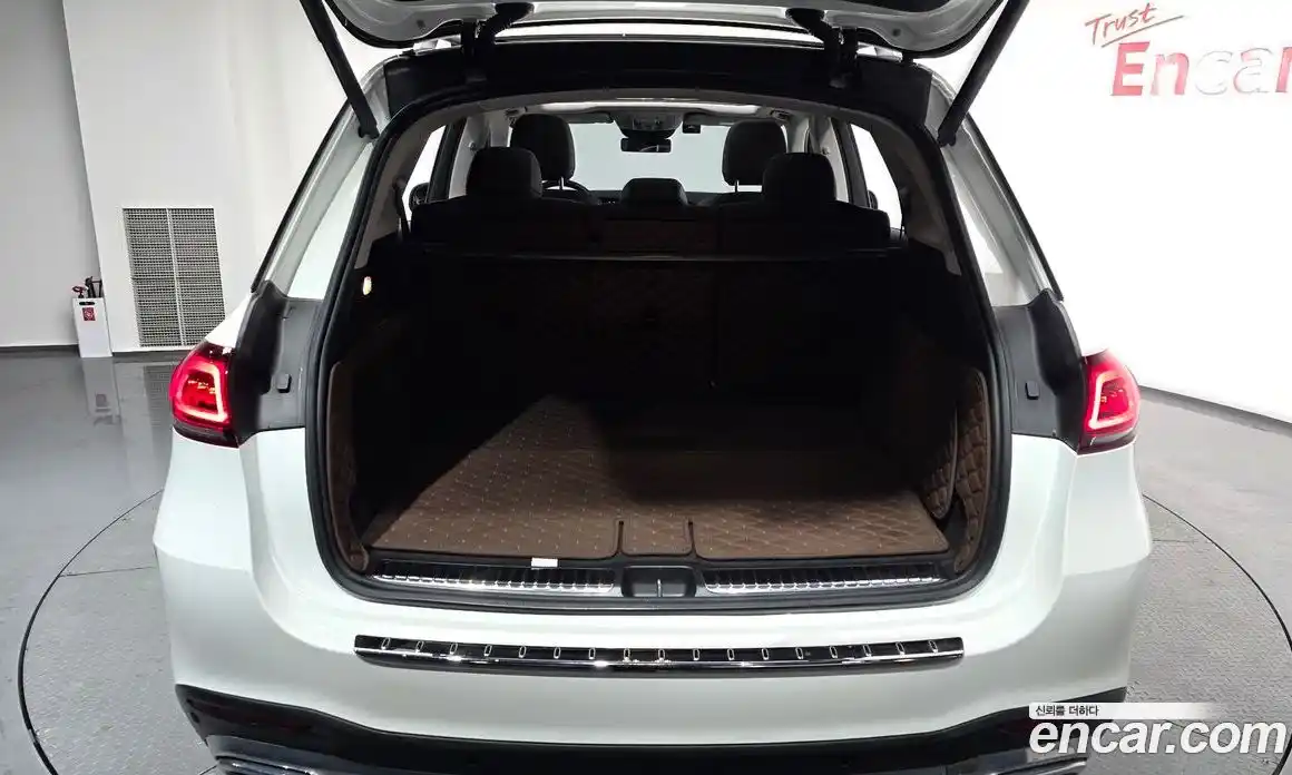 Mercedes-Benz GLE-Class 2023 3.0 Автомат в Москве № 161393, фото 8