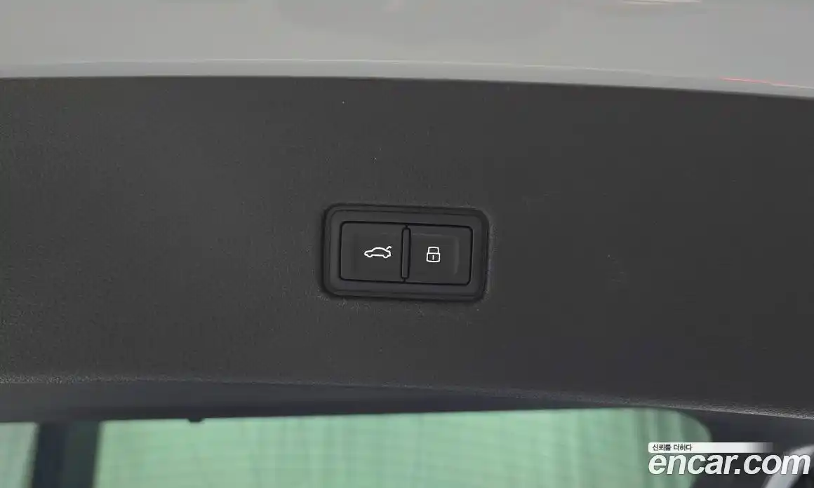 Audi Q8 2023 3.0 Автомат в Москве № 162352, фото 12