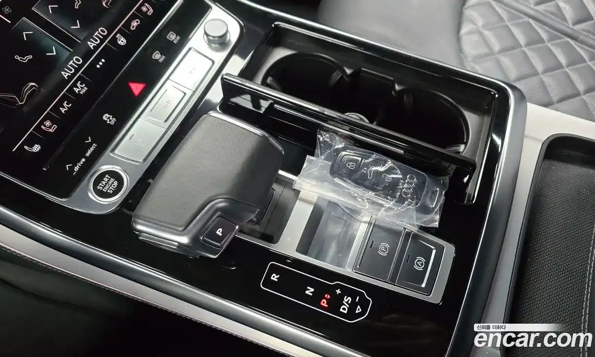 Audi Q8 2023 3.0 Автомат в Москве № 162352, фото 15