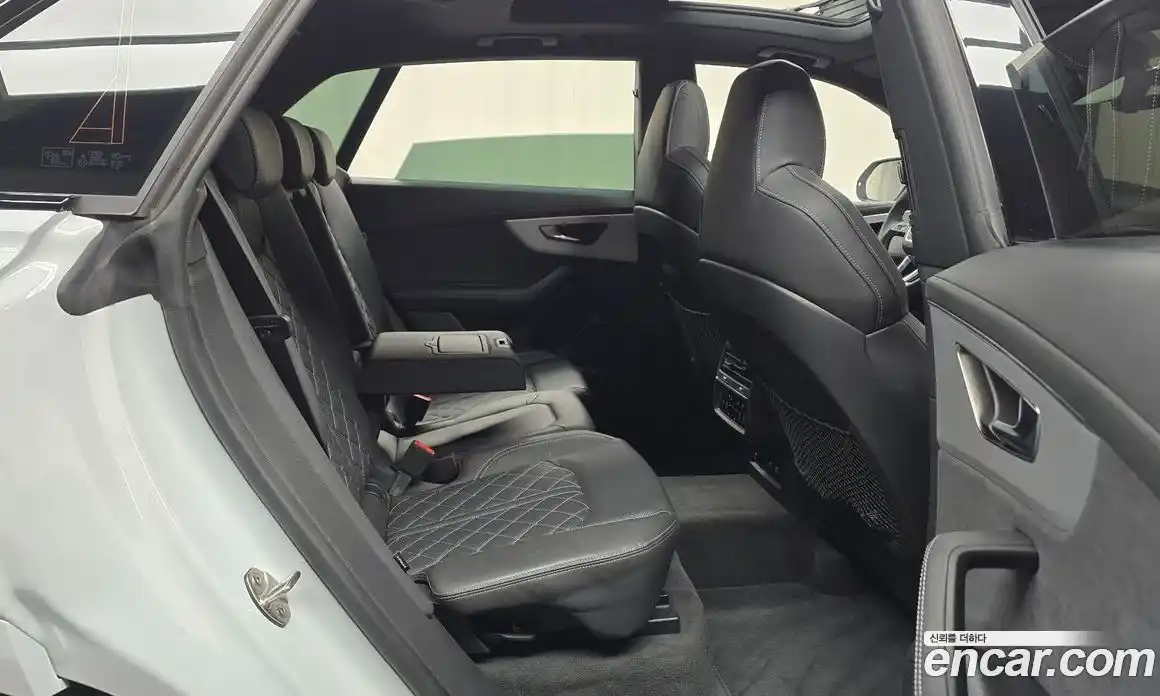 Audi Q8 2023 3.0 Автомат в Москве № 162352, фото 20