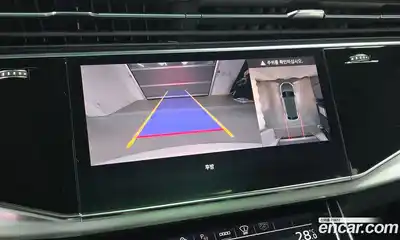 Audi Q8 2023 3.0 Автомат в Москве № 162352, миниатюра 9