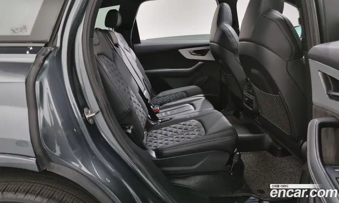 Audi Q7 2021 3.0 Автомат в Москве № 163356, фото 12