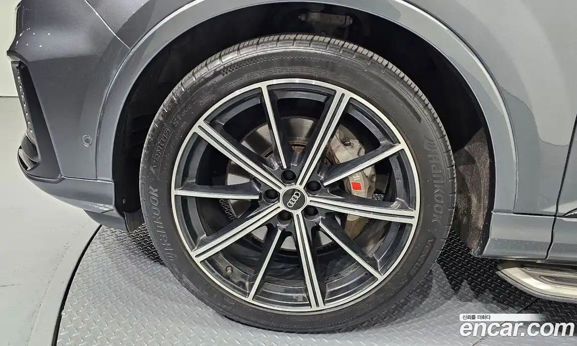 Audi Q7 2021 3.0 Автомат в Москве № 163356, фото 5