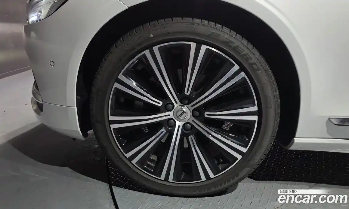 Volvo S90 2024 2.0 Автомат в Москве № 164194, фото 17