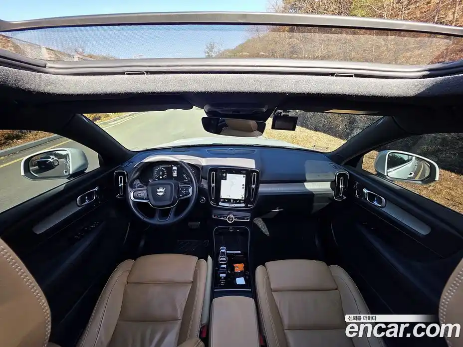 Volvo XC40 2022 2.0 Автомат в Москве № 164355, фото 16