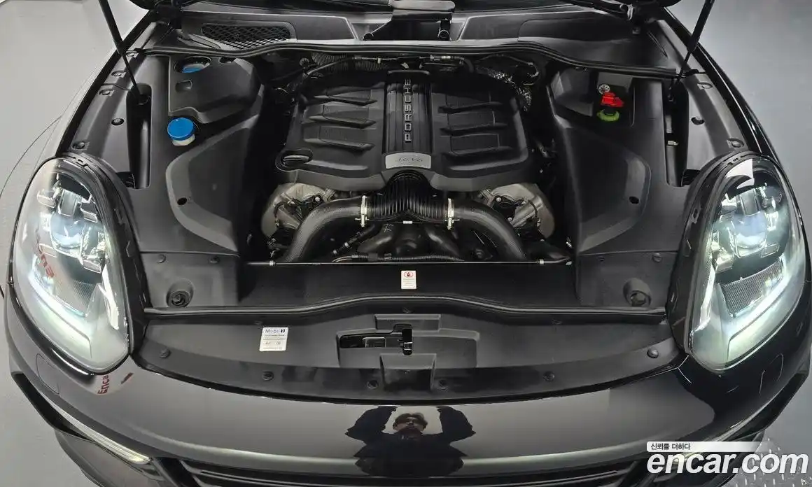 Porsche Cayenne 2018 3.6 Автомат в Москве № 165537, фото 1