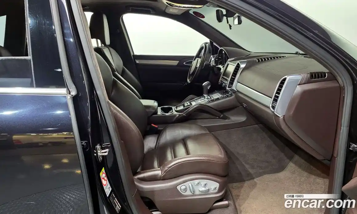 Porsche Cayenne 2011 4.8 Автомат в Москве № 165569, фото 11