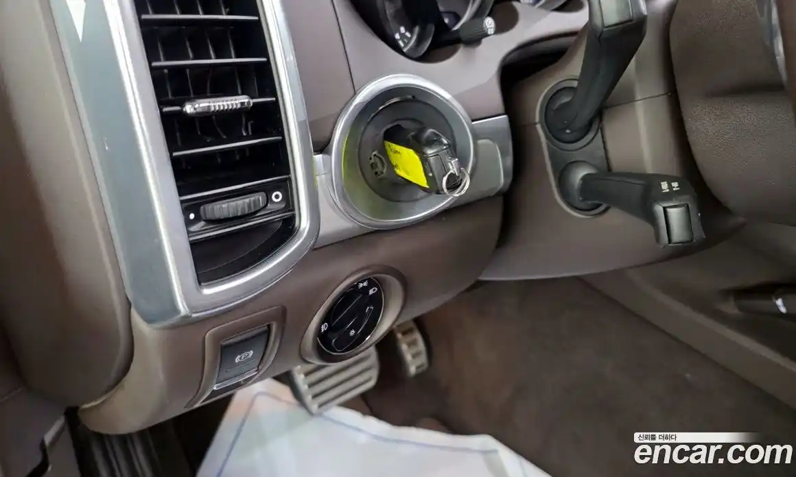 Porsche Cayenne 2011 4.8 Автомат в Москве № 165569, фото 17