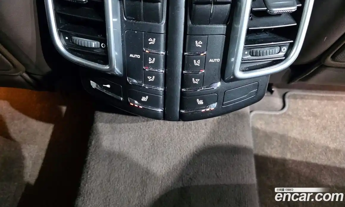 Porsche Cayenne 2011 4.8 Автомат в Москве № 165569, фото 19