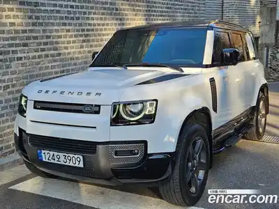 Land Rover Defender, 2023