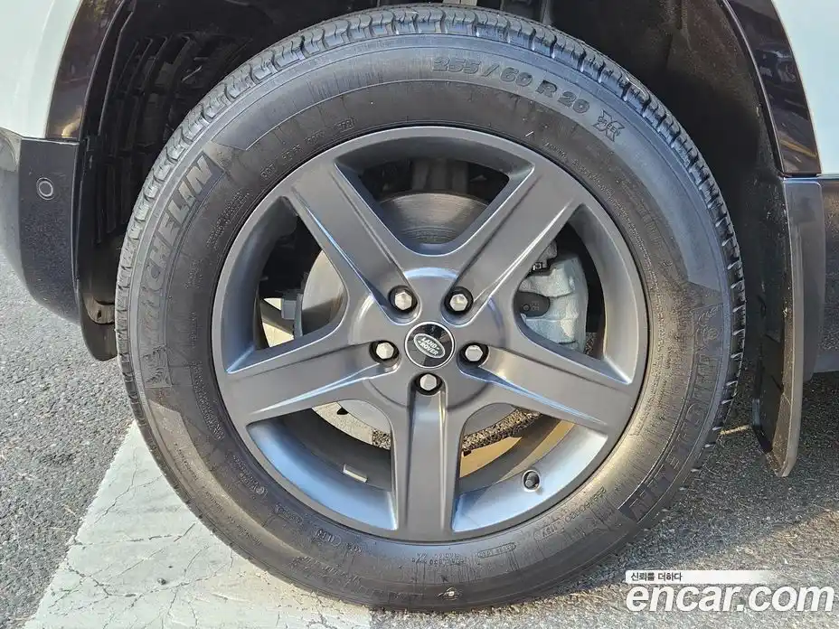 Land Rover Defender 2023 2.0 Автомат в Москве № 166732, фото 5