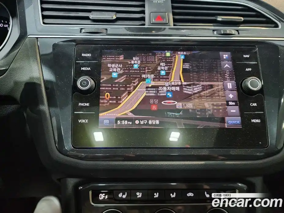 Volkswagen Tiguan 2020 2.0 Автомат в Москве № 168734, фото 11