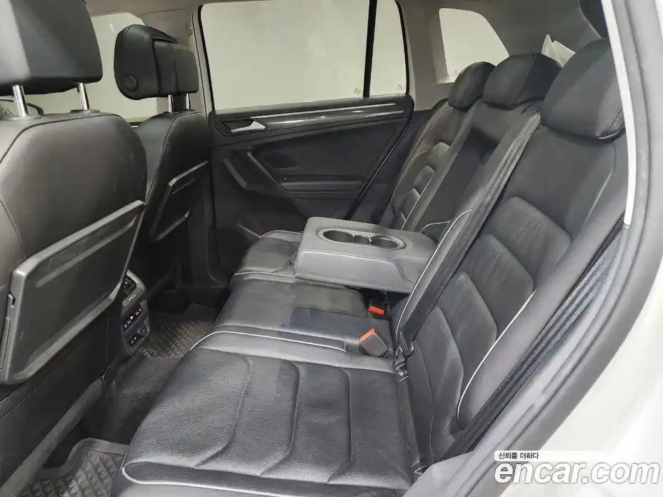 Volkswagen Tiguan 2020 2.0 Автомат в Москве № 168734, фото 16