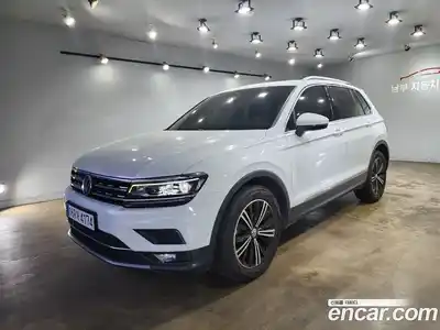 Volkswagen Tiguan 2020 2.0 Автомат в Москве № 168734, миниатюра 2