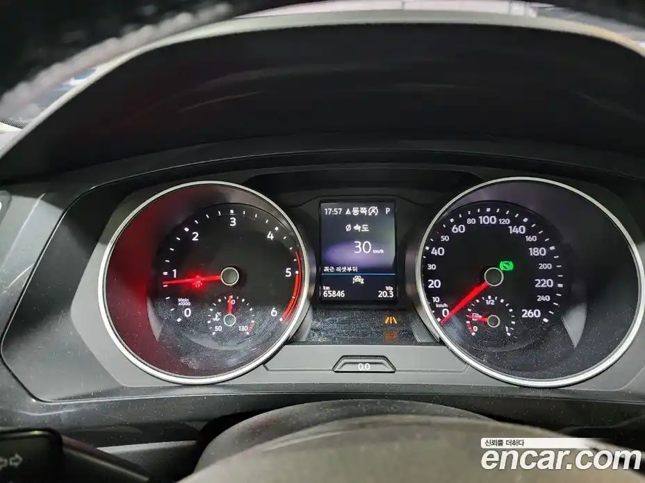 Volkswagen Tiguan 2020 2.0 Автомат в Москве № 168734, фото 7