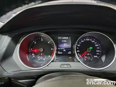 Volkswagen Tiguan 2020 2.0 Автомат в Москве № 168734, миниатюра 7