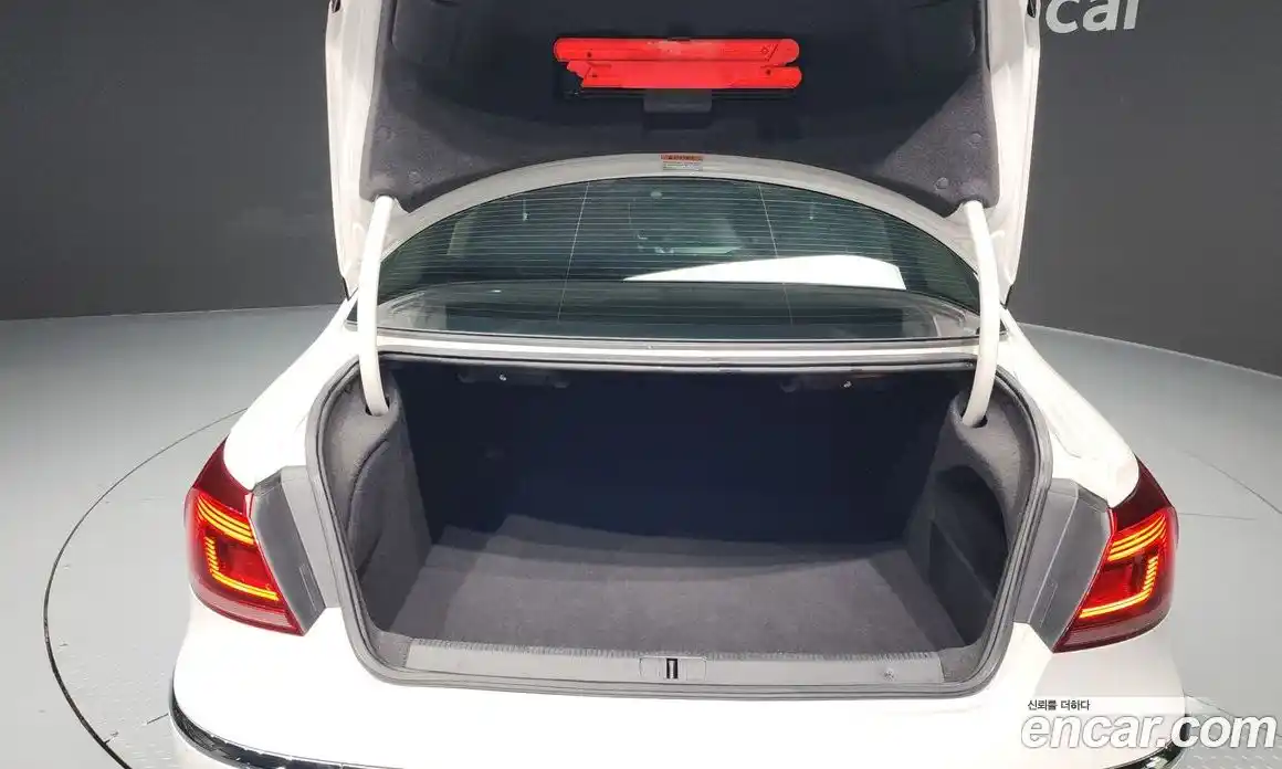 Volkswagen CC 2015 2.0 Автомат в Москве № 168951, фото 16