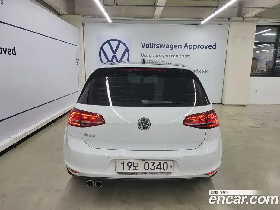 Volkswagen Golf 2016 2.0 Автомат в Москве № 169246, фото 4