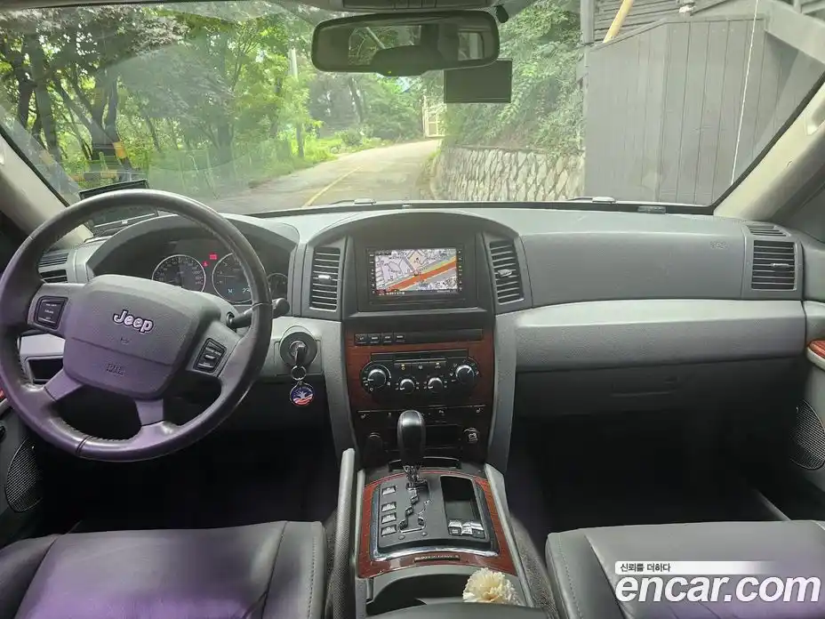 Jeep Cherokee 2007 4.7 Автомат в Москве № 169996, фото 7