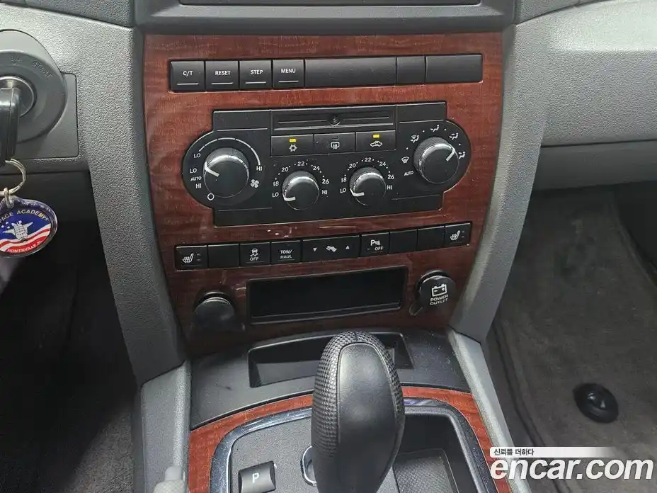 Jeep Cherokee 2007 4.7 Автомат в Москве № 169996, фото 9