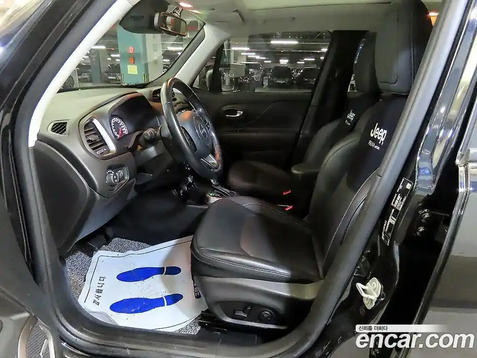 Jeep Renegade 2021 2.4 Автомат в Москве № 170023, фото 6