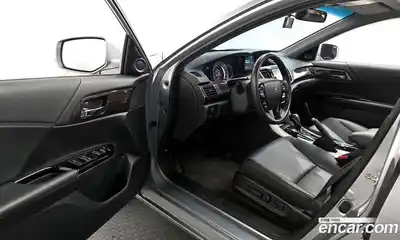Honda Accord 2016 2.4 Автомат в Москве № 170576, миниатюра 3