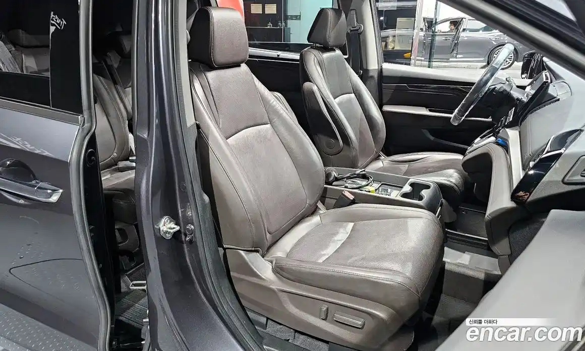 Honda Odyssey 2018 3.5 Автомат в Москве № 170642, фото 6