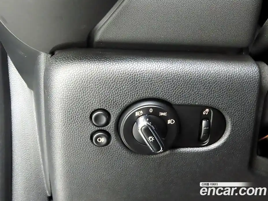 Mini Cooper 2022 1.5 Автомат в Москве № 182363, фото 16