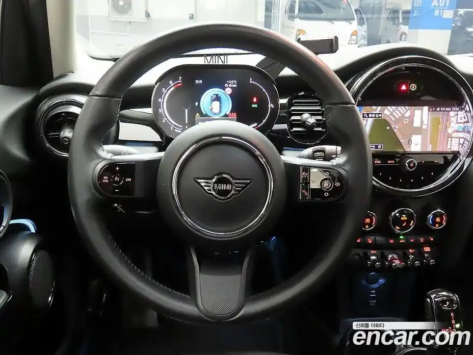 Mini Cooper 2022 1.5 Автомат в Москве № 182363, фото 10