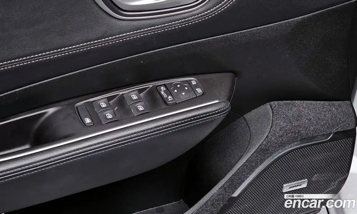 Renault SM6 2019 2.0 Автомат в Москве № 182813, фото 18