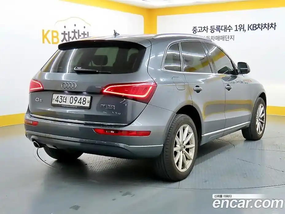 Audi Q5 2016 2.0 Автомат в Москве № 186928, фото 4