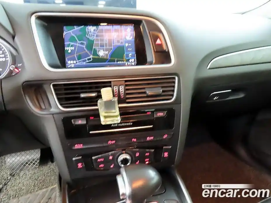 Audi Q5 2016 2.0 Автомат в Москве № 186928, фото 8