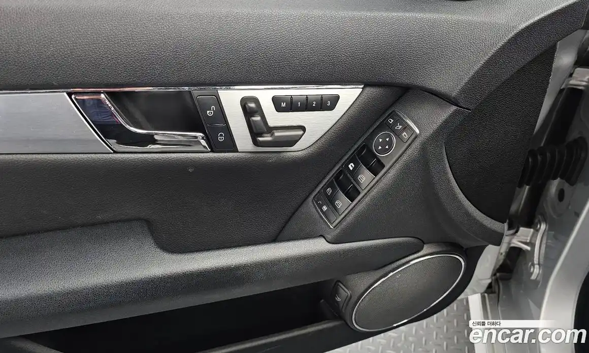 Mercedes-Benz C-Class 2011 1.8 Автомат в Москве № 194562, фото 17