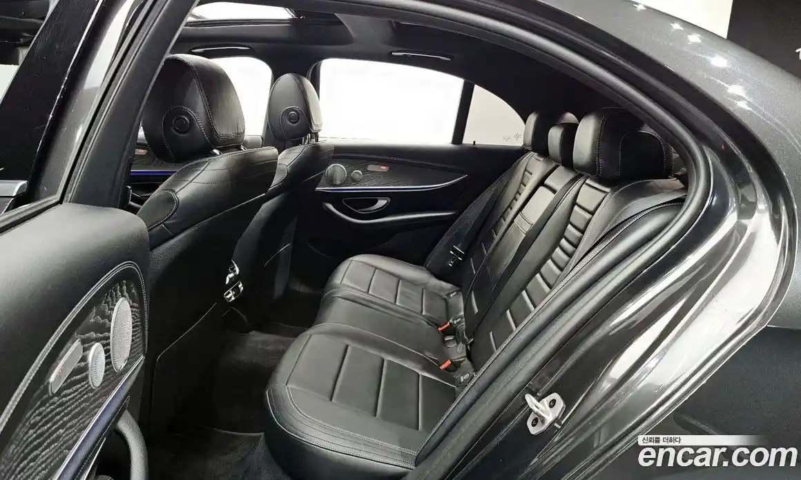 Mercedes-Benz E-Class 2021 2.0 Автомат в Москве № 195208, фото 12