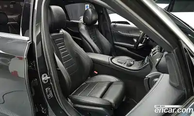 Mercedes-Benz E-Class 2021 2.0 Автомат в Москве № 195208, миниатюра 10