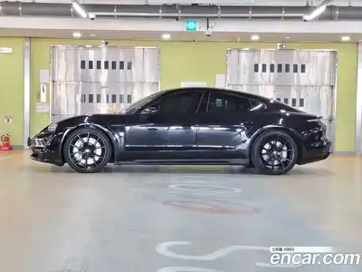 Porsche Taycan 2022 1.0 Автомат в Москве № 197787, миниатюра 2