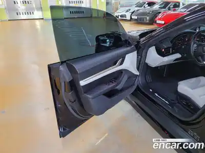 Porsche Taycan 2022 1.0 Автомат в Москве № 197787, миниатюра 9