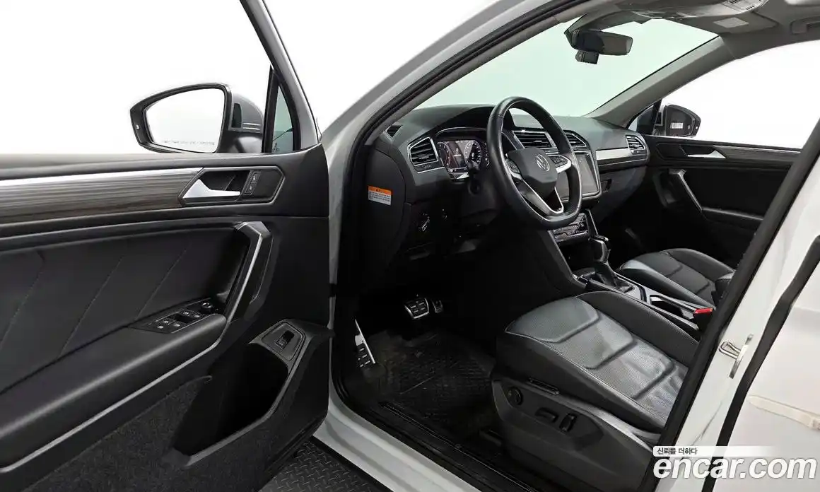 Volkswagen Tiguan 2022 2.0 Автомат в Москве № 199102, фото 15